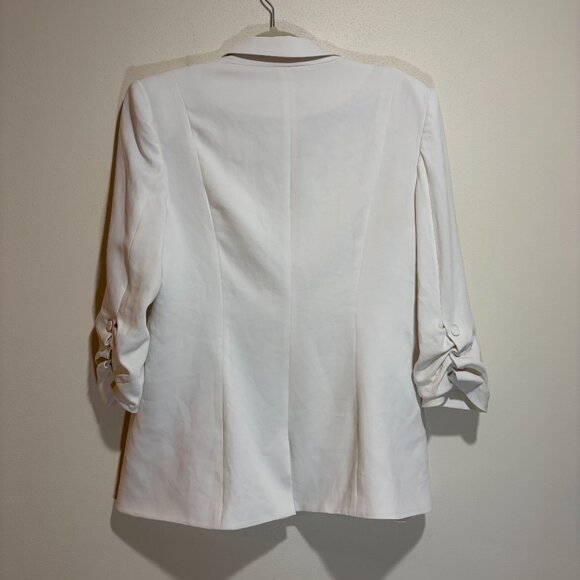 Cinq a Sept Khloe Crepe 3/4-Sleeve Blazer White - Picture 12 of 16